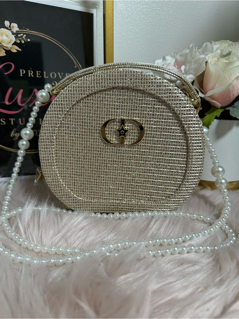 GWP CD round crossbody bag